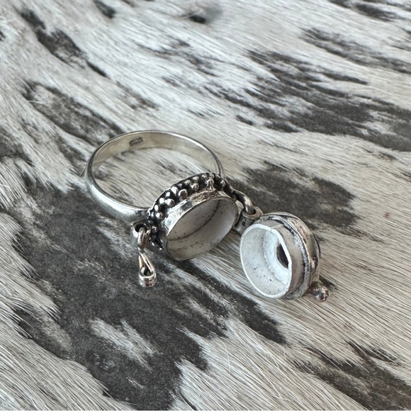 NEW Amethyst Poison Ring 925 Sterling Silver Stamped ✨ SIZE 5.5 - Picture 4 of 5